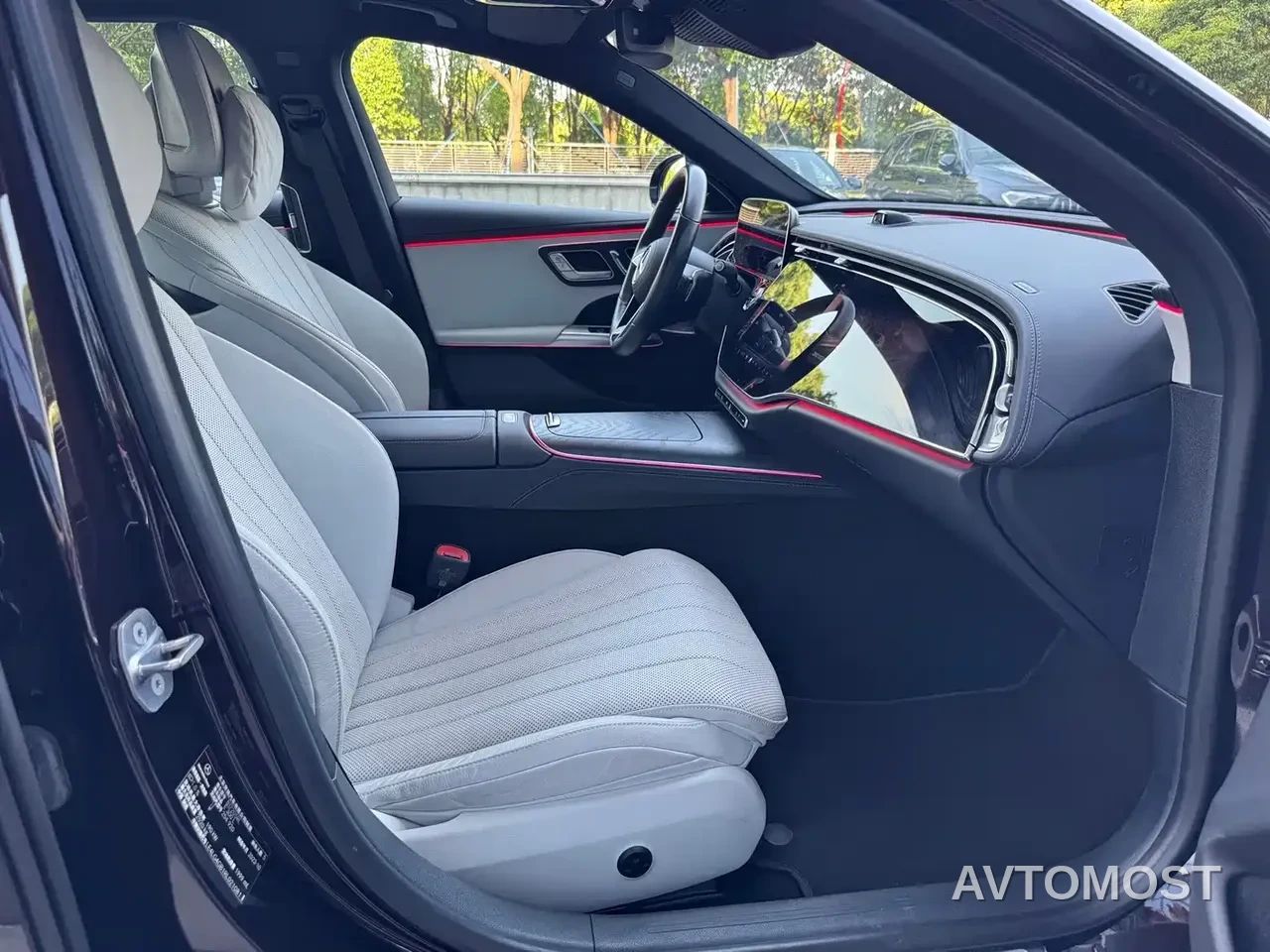 Mercedes-Benz E-Class 2024 Model E 300 L Luxury — фото 15