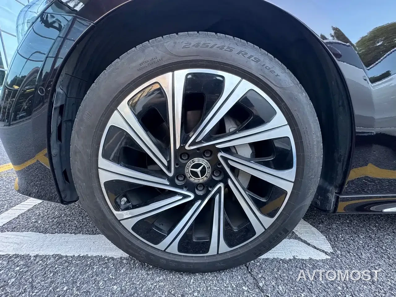 Mercedes-Benz E-Class 2024 Model E 300 L Luxury — фото 17
