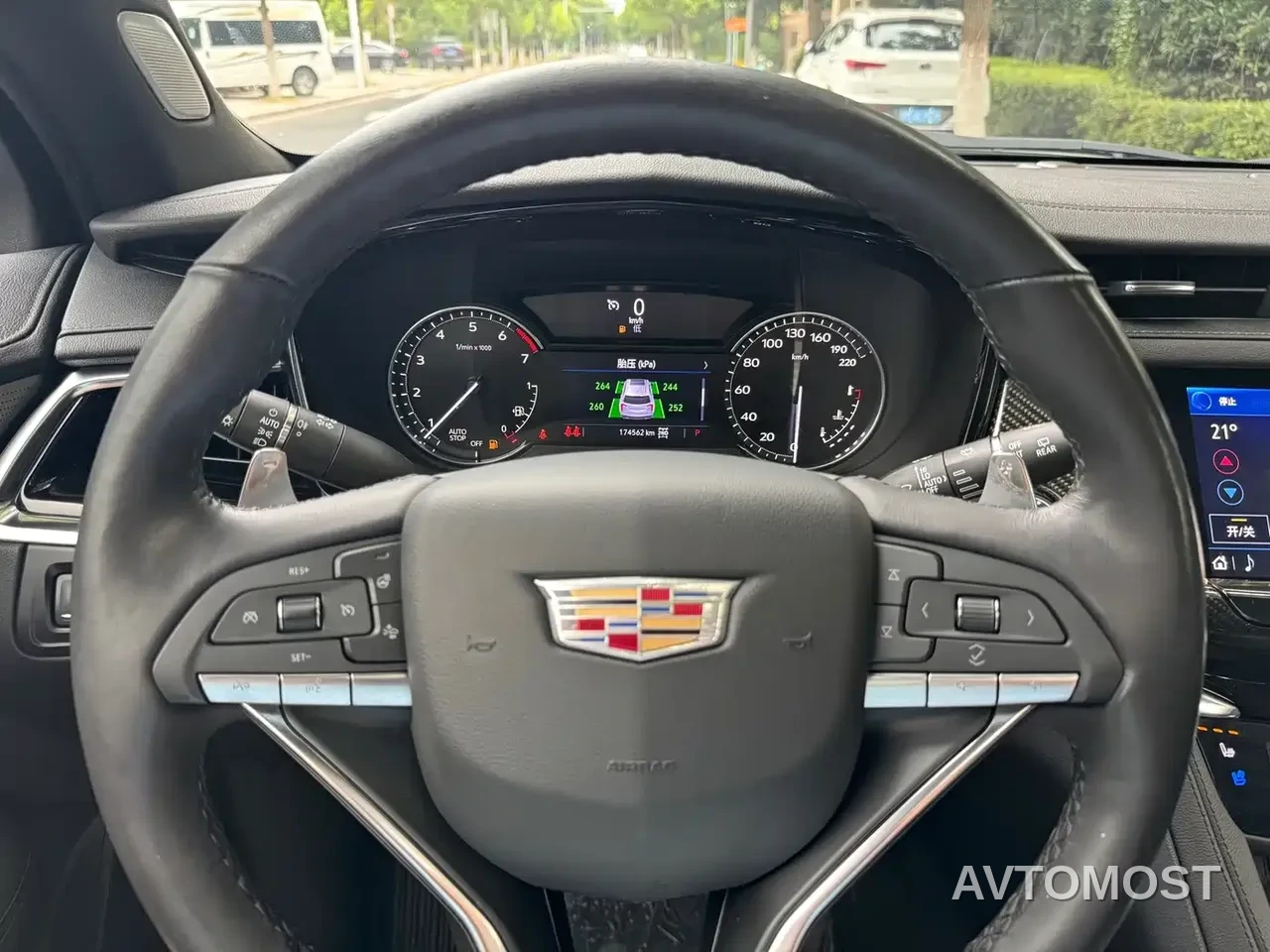 Cadillac XT6 2022 2.0T 6-Seater 4WD Premium Edition — фото 9