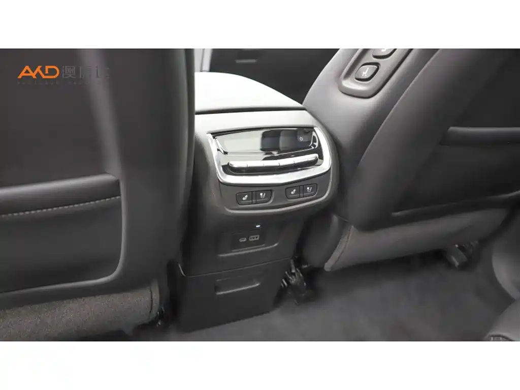 Cadillac XT6 2025 2.0T 6-Seater AWD Executive Black Label Edition — фото 10