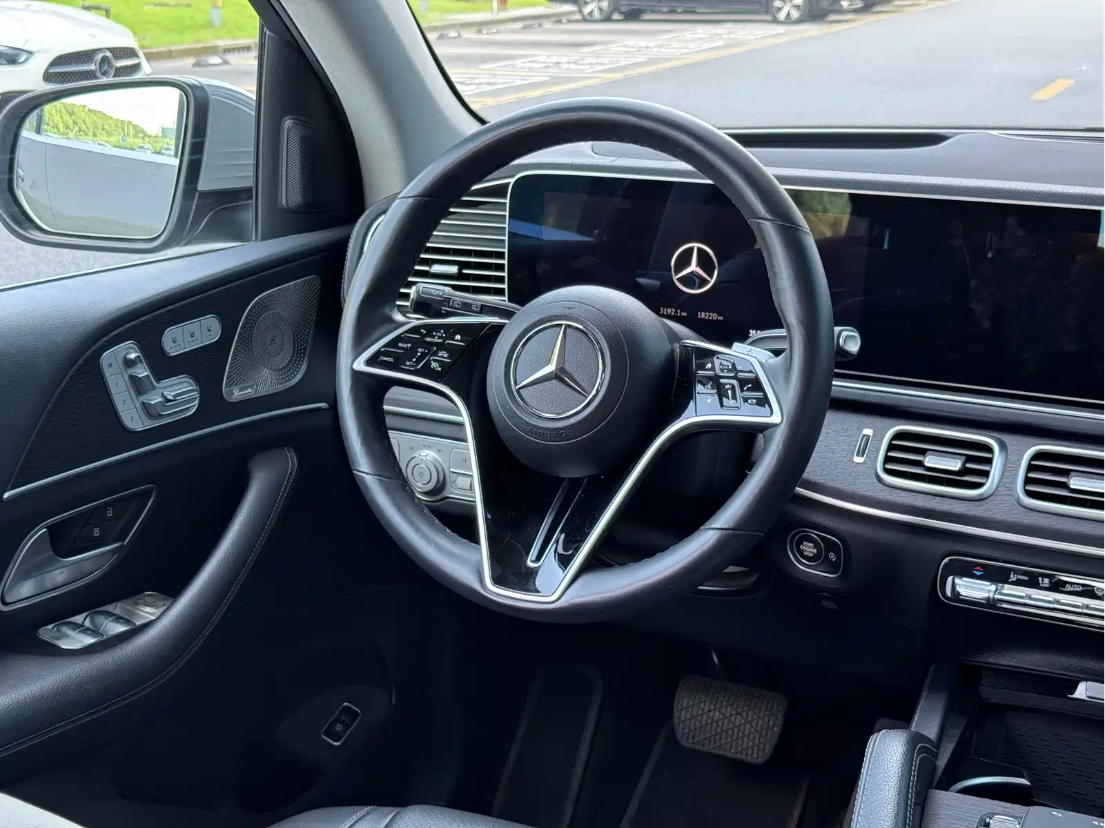 Mercedes-Benz GLE 2024 GLE 450 4MATIC Luxury — фото 11