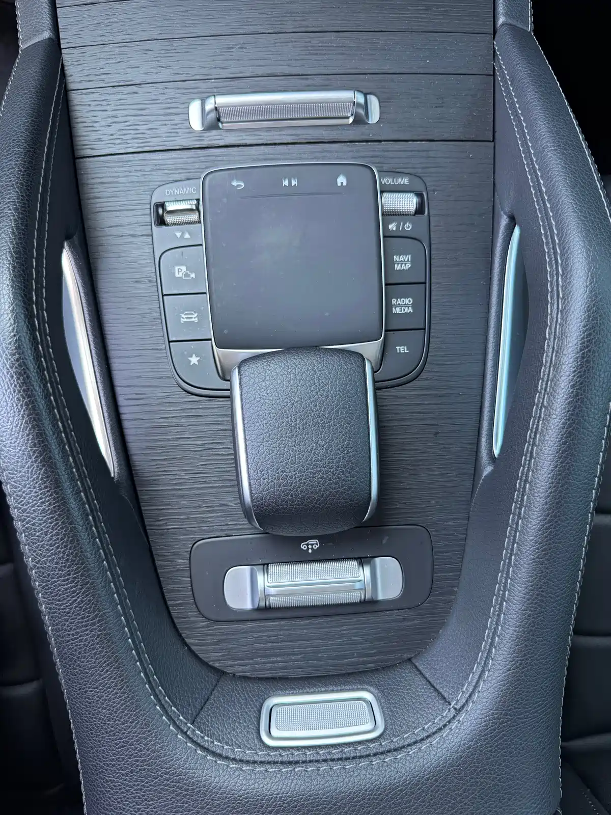 Mercedes-Benz GLE 2024 GLE 450 4MATIC Luxury — фото 16