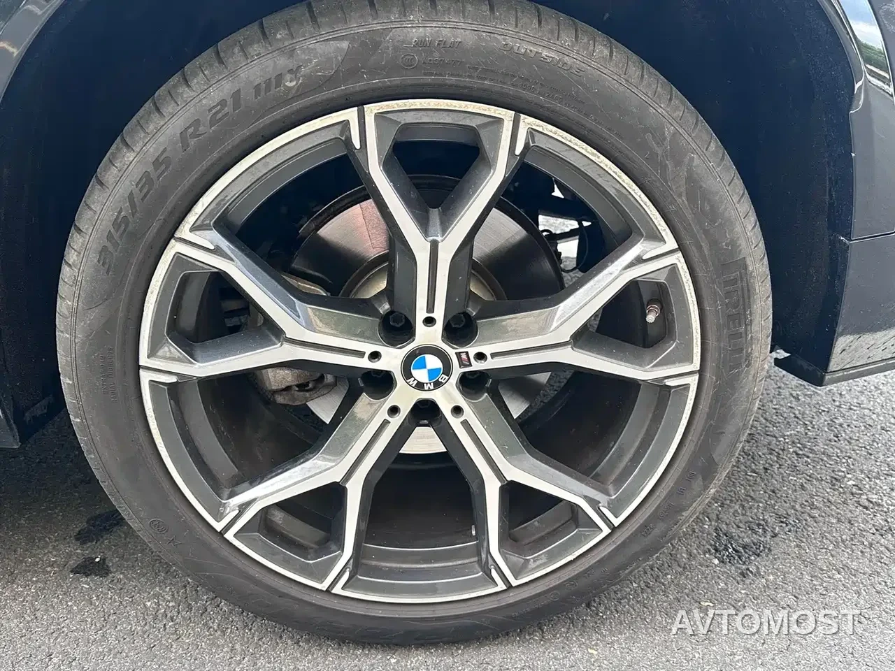 BMW X5 2023 xDrive 30Li Premium M Sport Black Night Package — фото 4