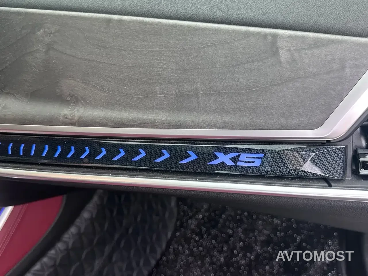 BMW X5 2023 xDrive 30Li Premium M Sport Black Night Package — фото 12