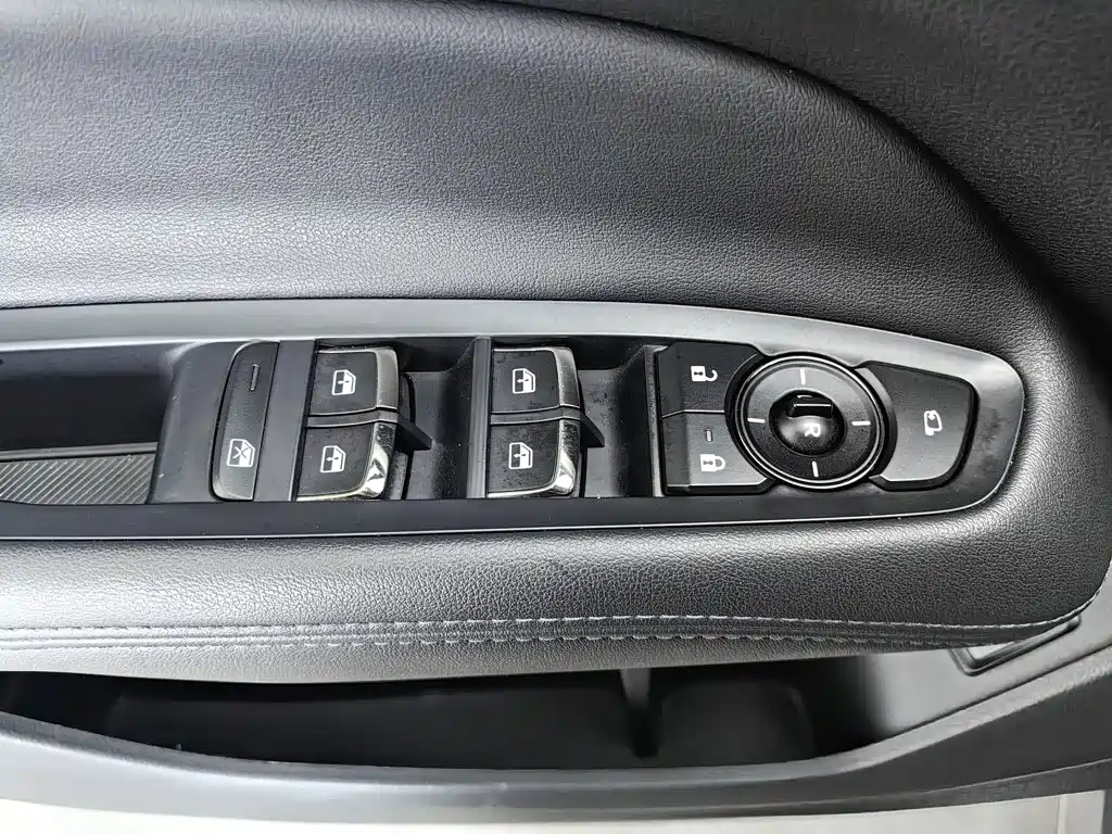Ford Lingrui 2022 EcoBoost 170 Premium — фото 9