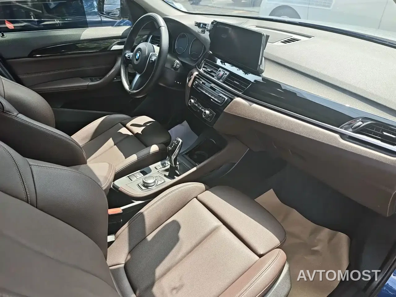 BMW X1 2022 sDrive25Li Leading — фото 12