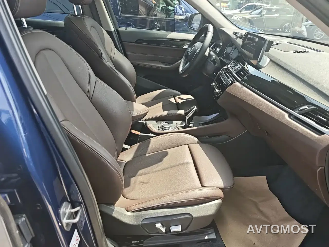BMW X1 2022 sDrive25Li Leading — фото 13
