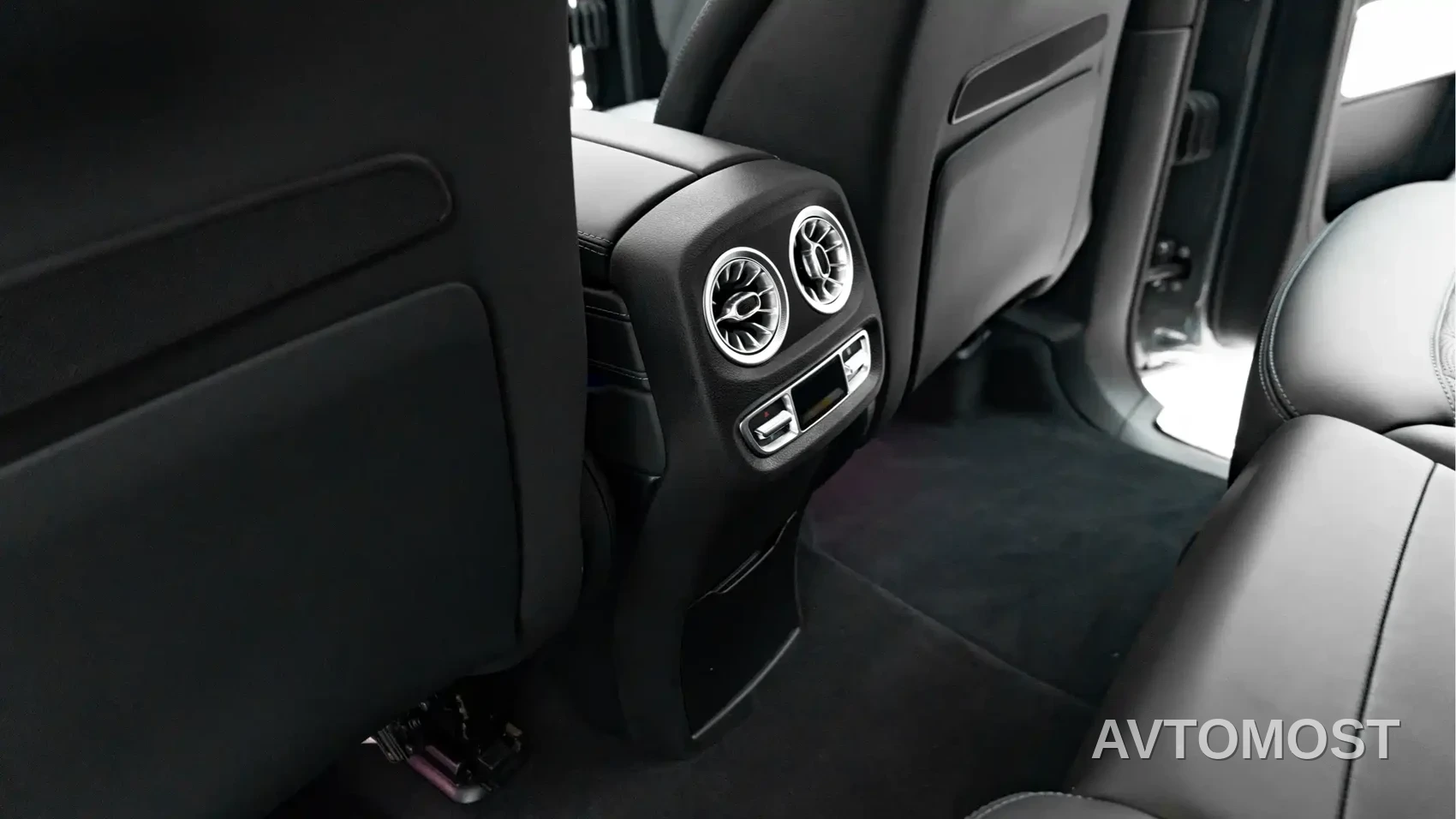Mercedes-Benz G-Class 2023 G 500 — фото 12