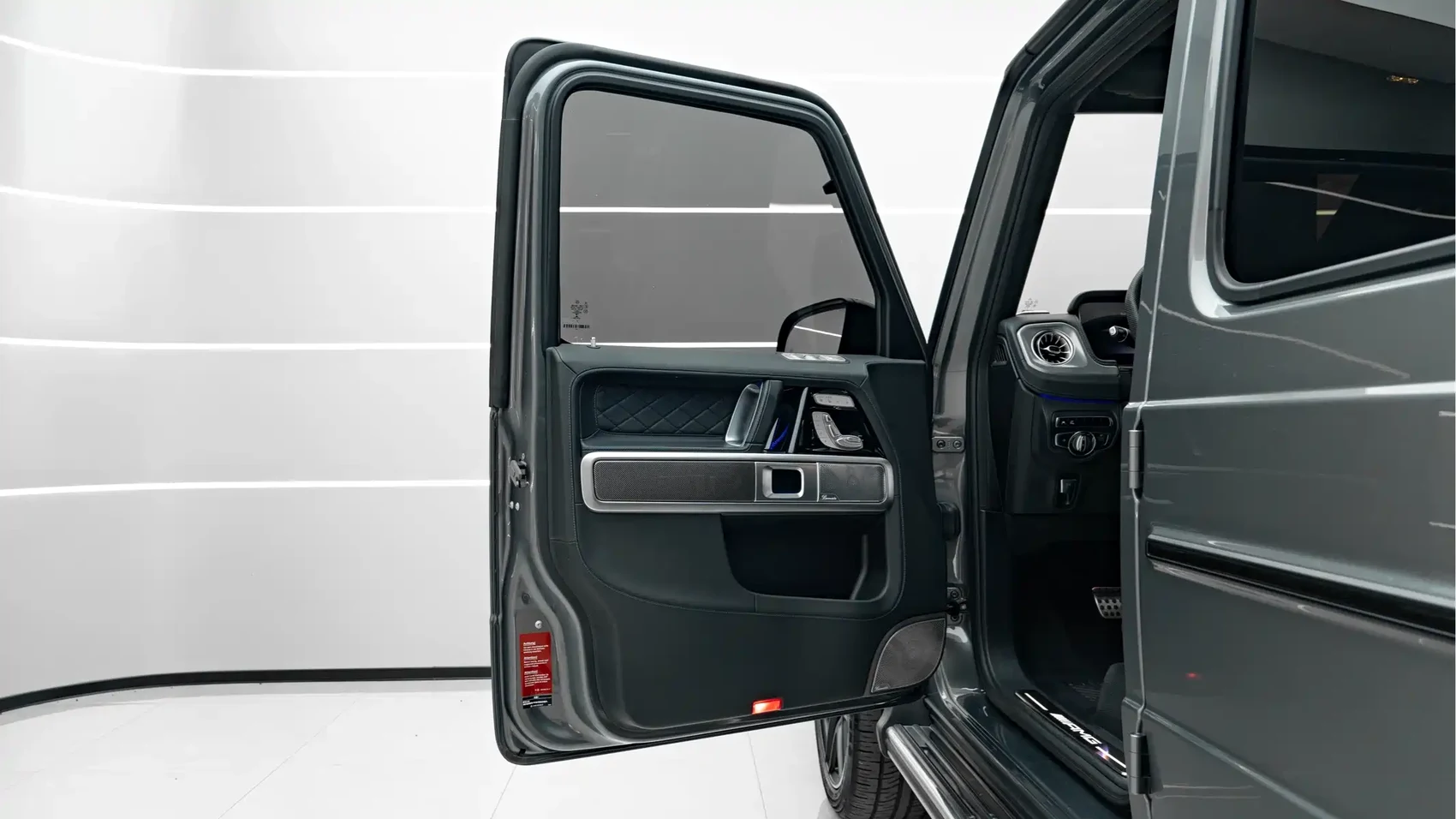 Mercedes-Benz G-Class 2023 G 500 — фото 13