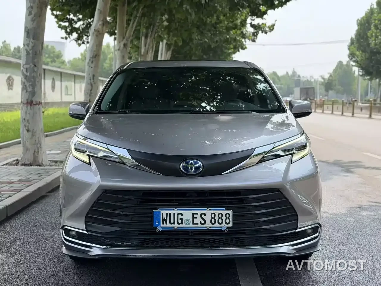 Toyota Sienna 2021 2.5L Hybrid Comfort Edition — фото 2