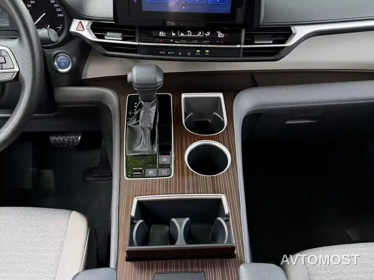 Toyota Sienna 2021 2.5L Hybrid Comfort Edition — фото 9