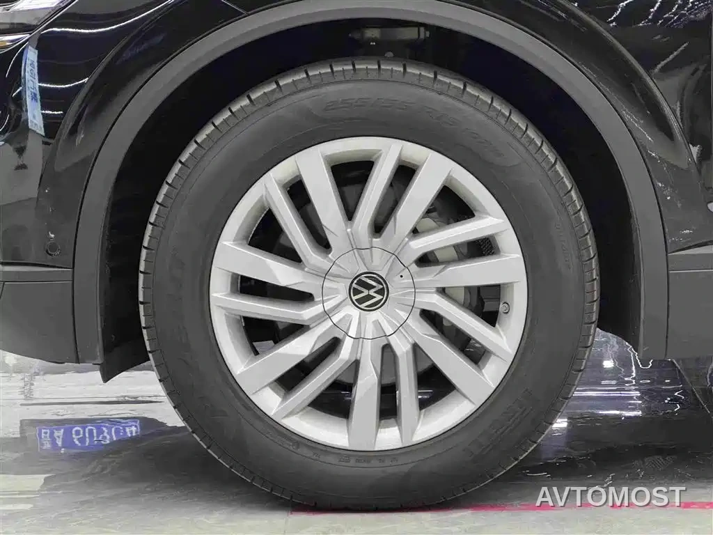 Volkswagen Touareg 2025 2.0TSI RY Edition — фото 4