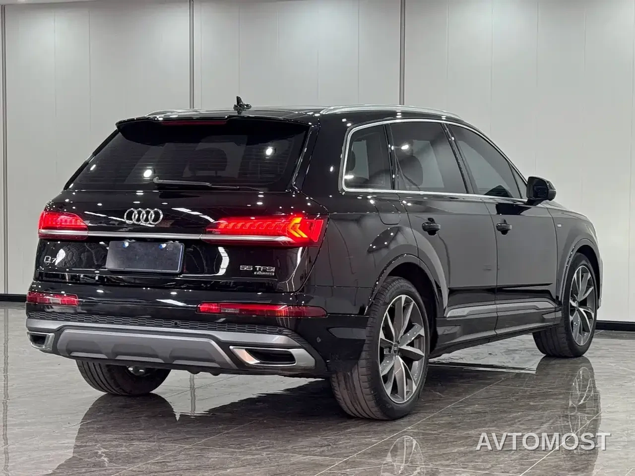 Audi Q7 2023 55 TFSI quattro S line Sport — фото 3