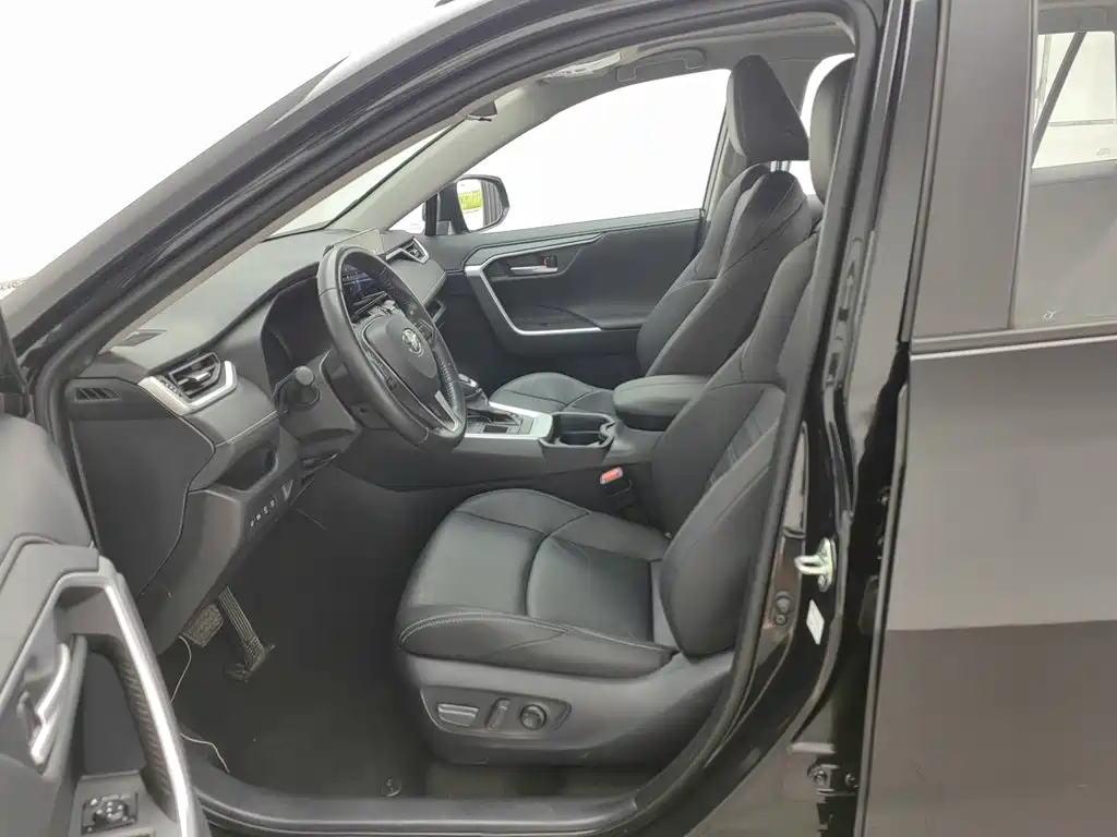 Toyota Wildlander 2023 Hybrid 2.5L E-CVT FWD Luxury PLUS Edition — фото 10