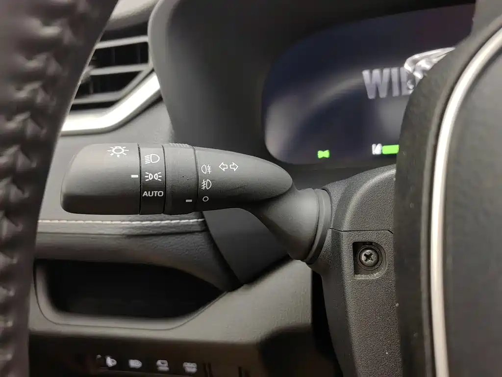 Toyota Wildlander 2023 Hybrid 2.5L E-CVT FWD Luxury PLUS Edition — фото 21