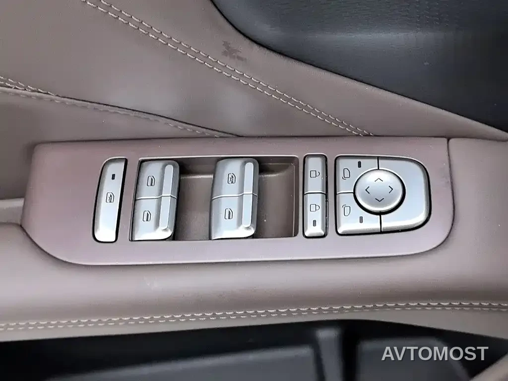 Wuling Motors Starlight 560 NEV 2025 Model Plug-in Hybrid Version 5-seater — фото 8