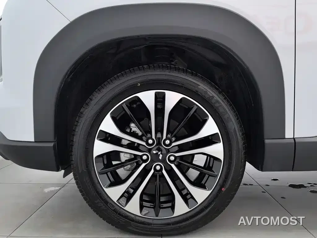 Wuling Motors Starlight 560 NEV 2025 Model Plug-in Hybrid Version 5-seater — фото 14