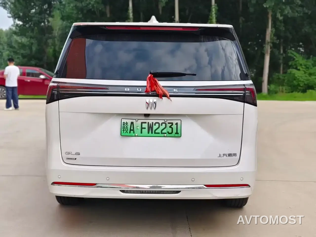 Buick GL8 New Energy 2025 Land Honor Premium Edition 7-Seater — фото 9