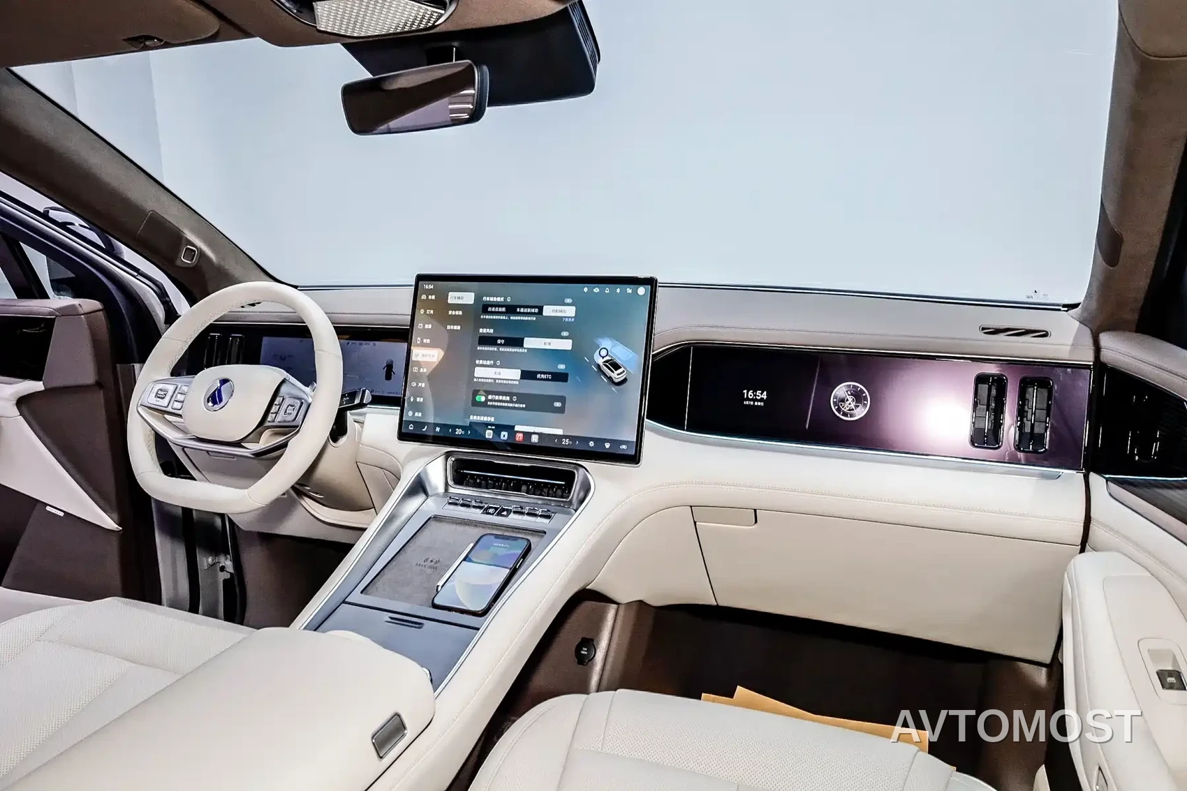 Denza N8L 2026 Model Prestige Edition — фото 15