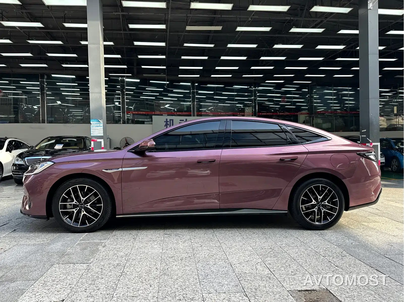 BYD Seal 2023 DM-i 1.5L 121km Premium — фото 17