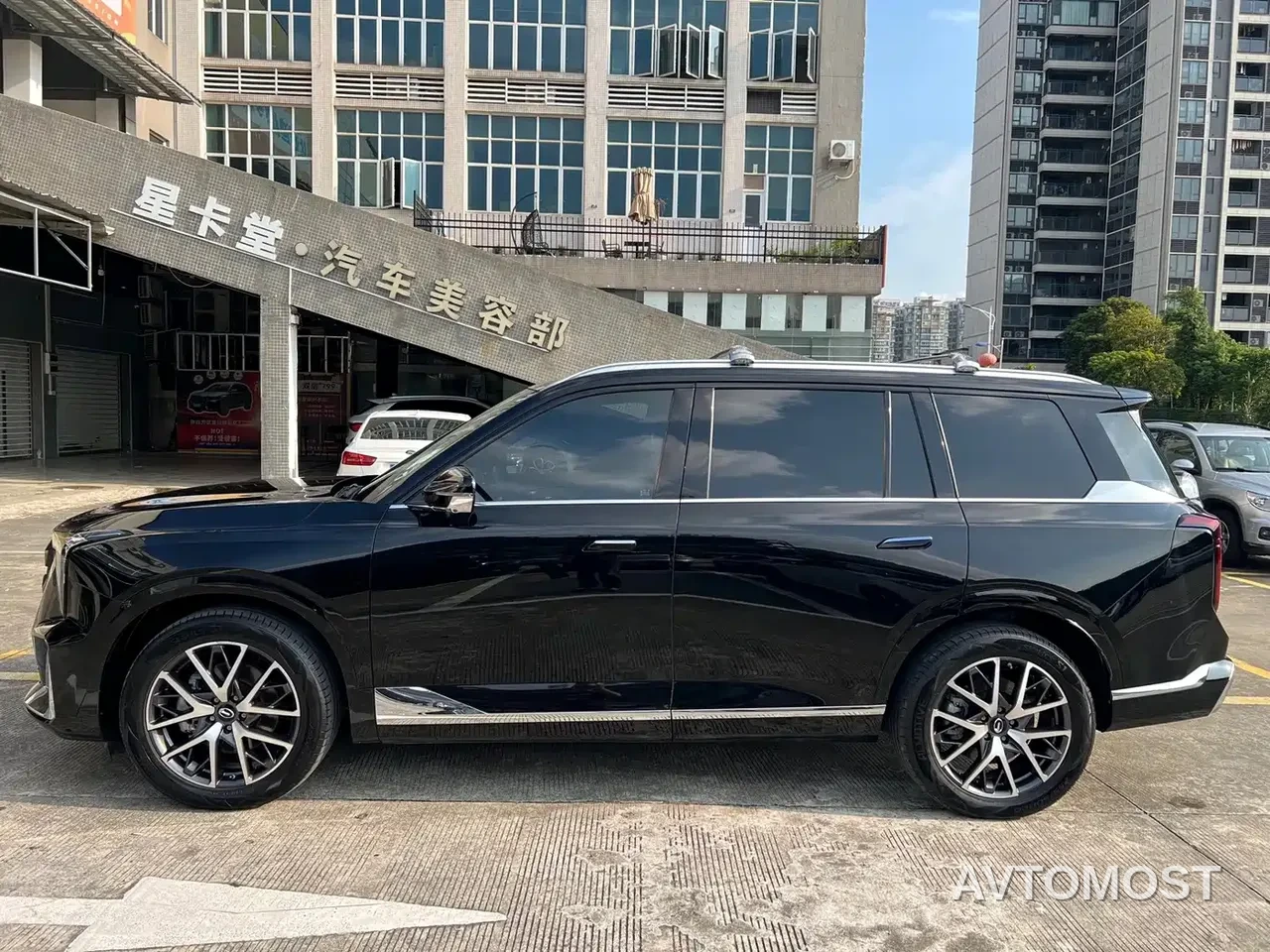 GAC Trumpchi GS8 2022 Dual Engine Series 2.0TM 2WD Premium Edition (7-Seater) — фото 2