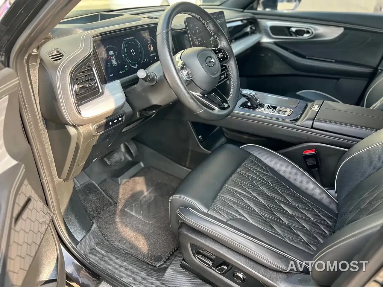 GAC Trumpchi GS8 2022 Dual Engine Series 2.0TM 2WD Premium Edition (7-Seater) — фото 4