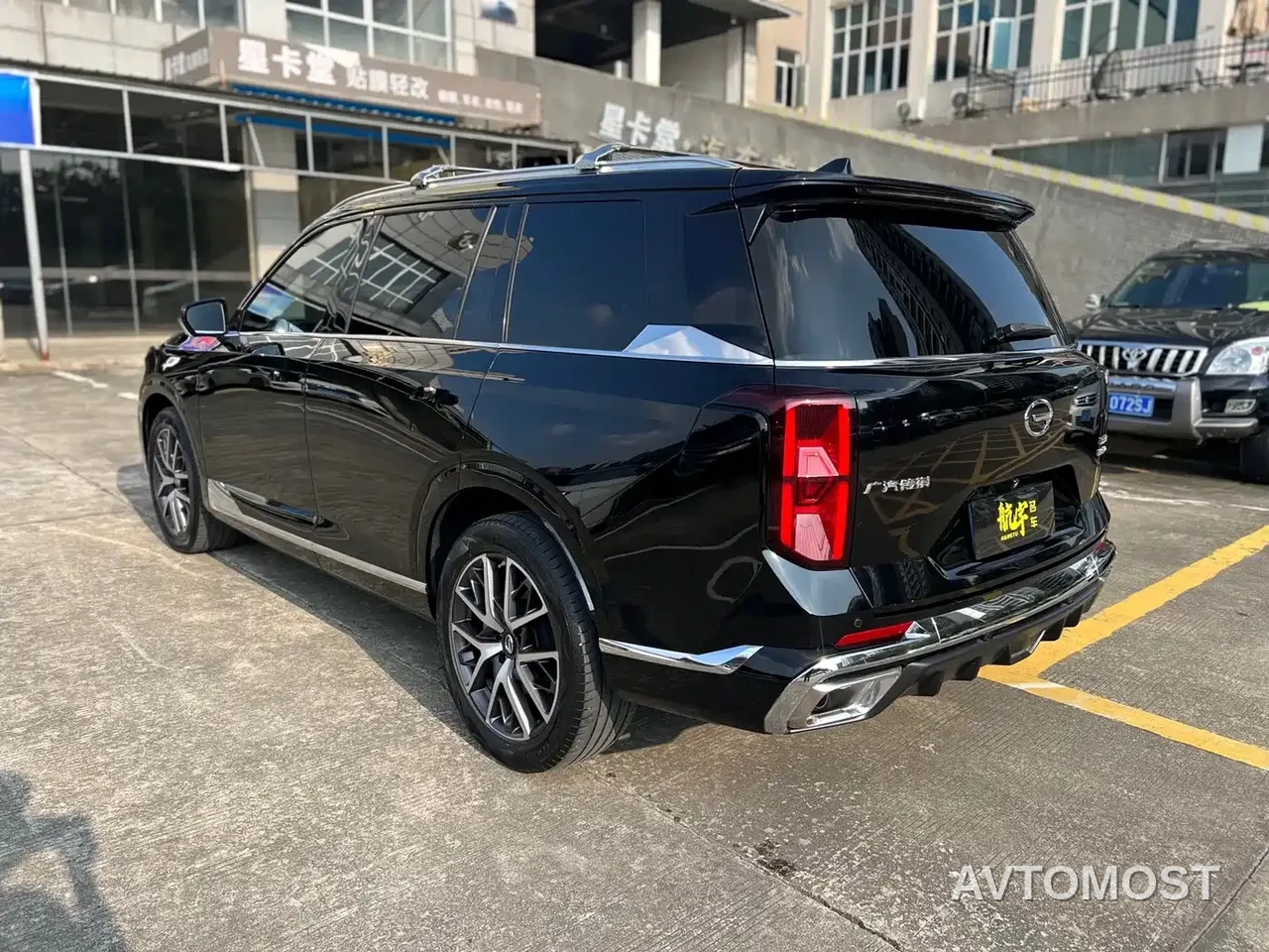 GAC Trumpchi GS8 2022 Dual Engine Series 2.0TM 2WD Premium Edition (7-Seater) — фото 14