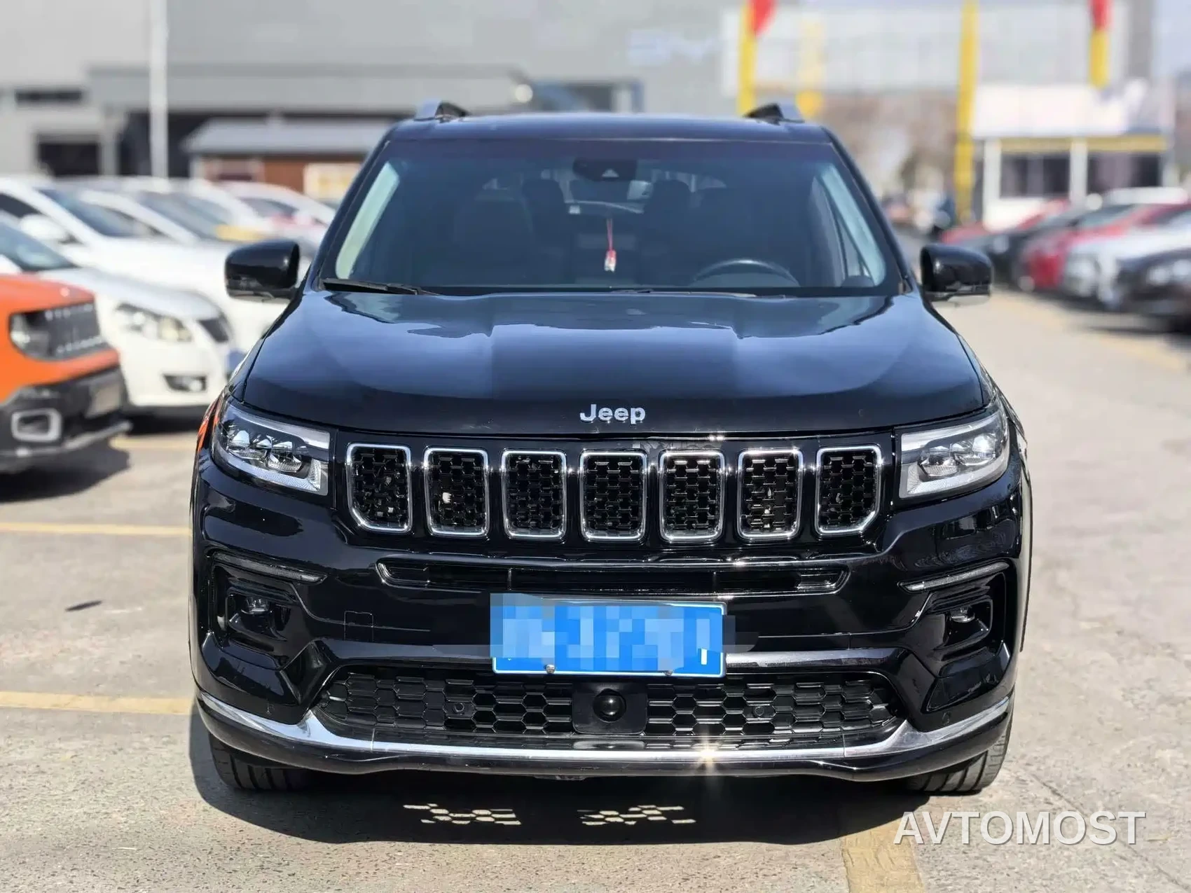 Jeep Grand Commander 2022 2.0T AWD Luxury Edition — фото 15