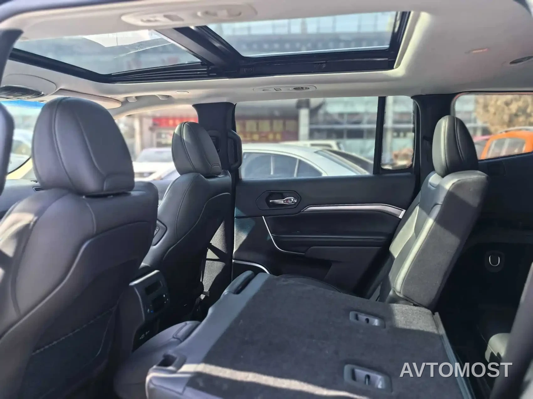 Jeep Grand Commander 2022 2.0T AWD Luxury Edition — фото 21
