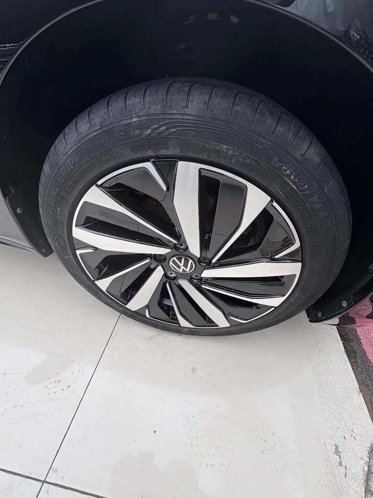 Volkswagen Passat 2023 330TSI Elite Edition — фото 5