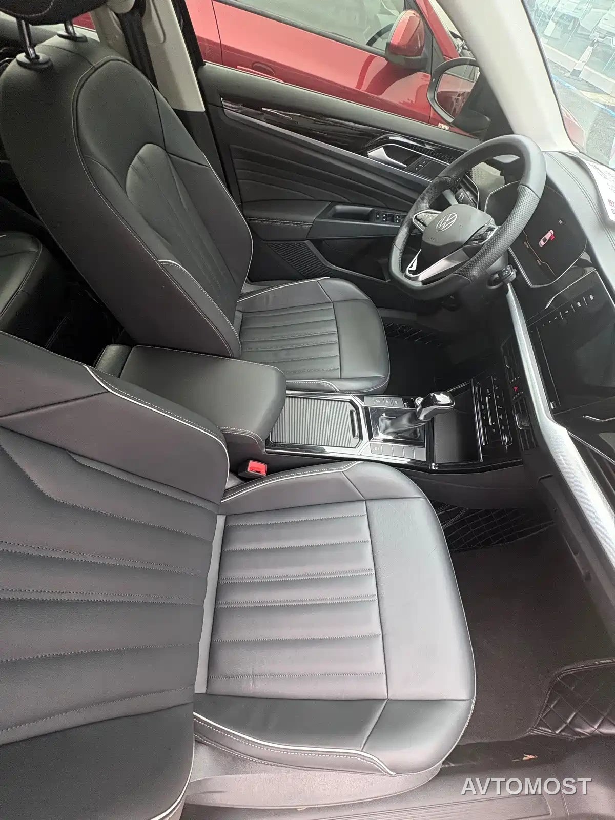 Volkswagen Passat 2023 330TSI Elite Edition — фото 7