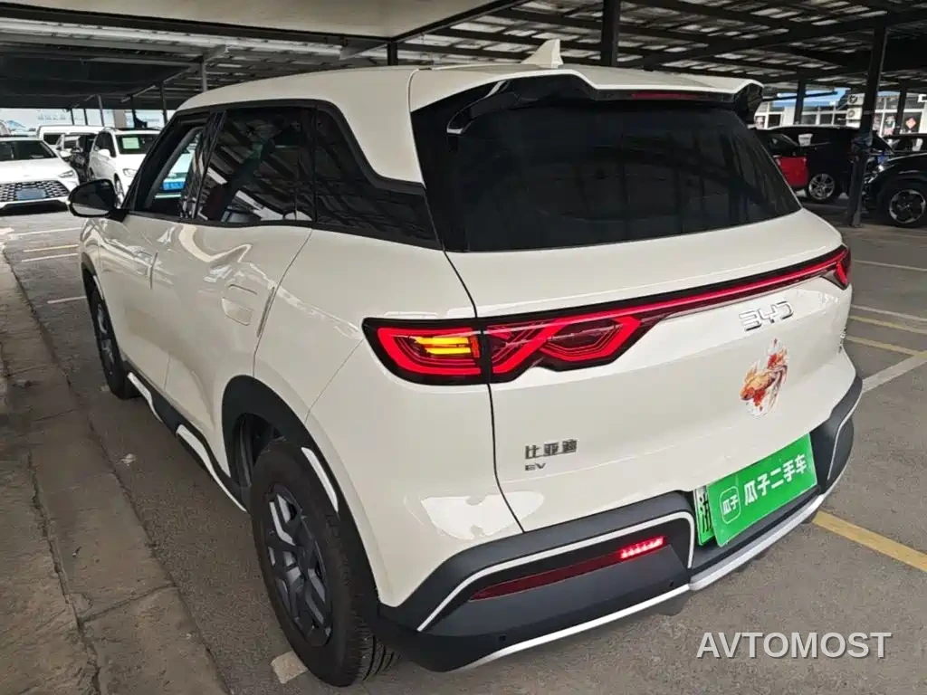 BYD Yuan UP 2025 Model 301KM Navigator — фото 5