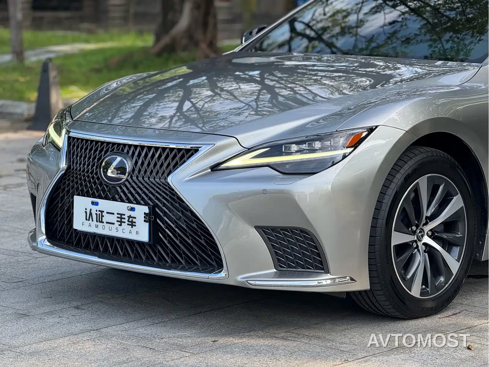 Lexus LS 2021 500h Excellence Edition — фото 26