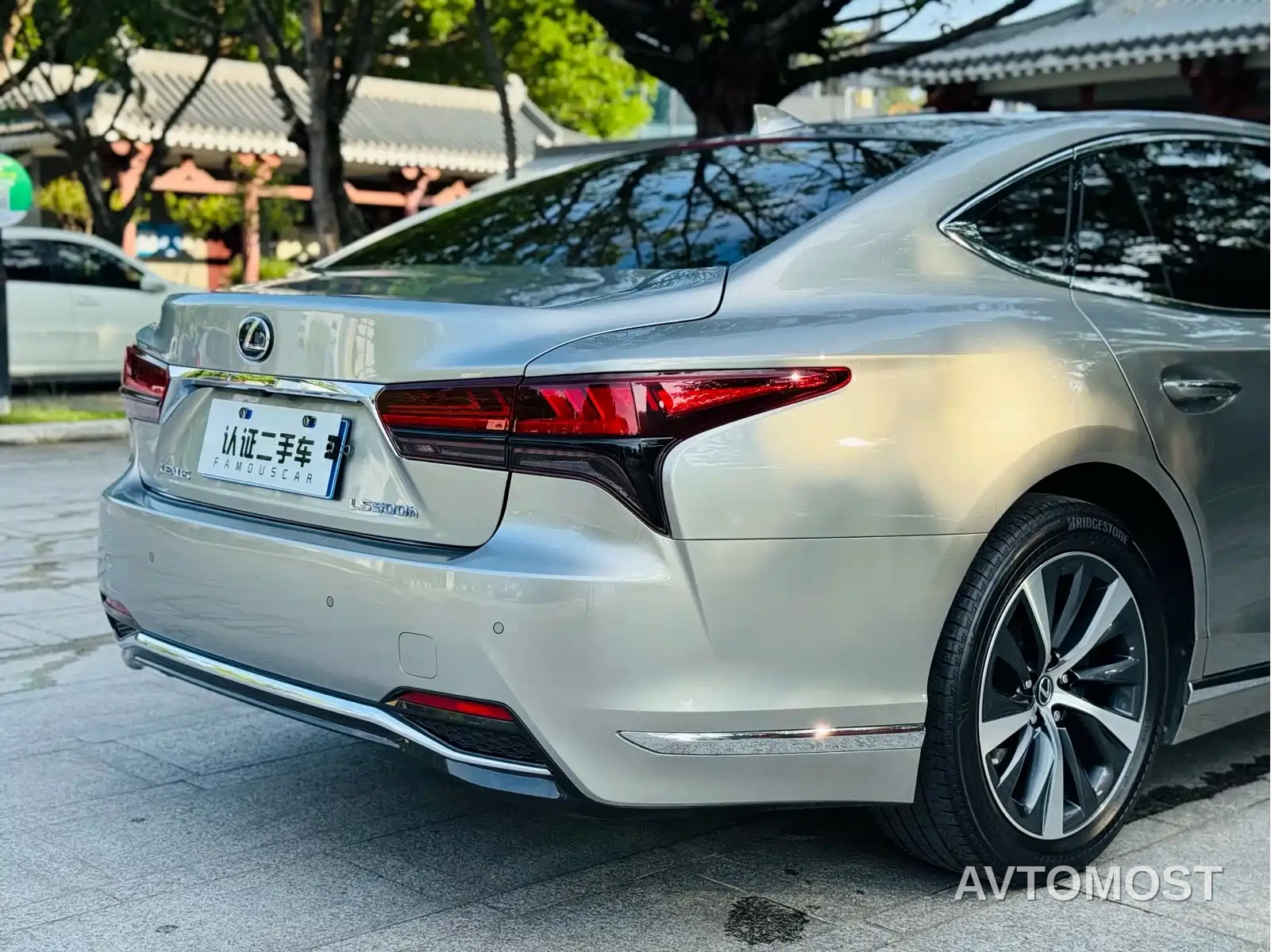 Lexus LS 2021 500h Excellence Edition — фото 27