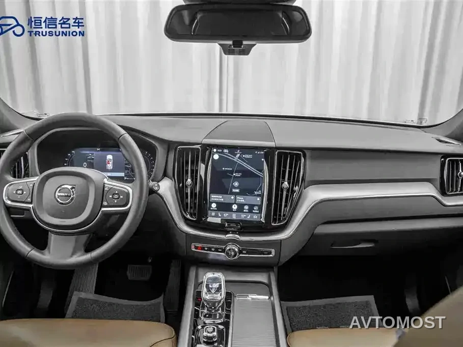 Volvo XC60 2024 B5 AWD Zhiyi Luxury Edition — фото 10