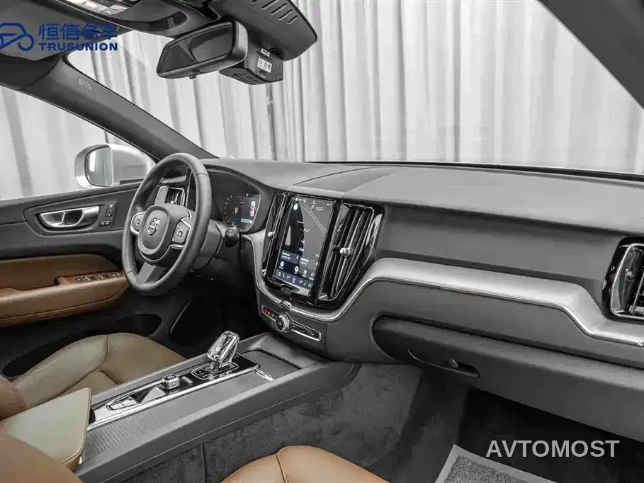 Volvo XC60 2024 B5 AWD Zhiyi Luxury Edition — фото 11