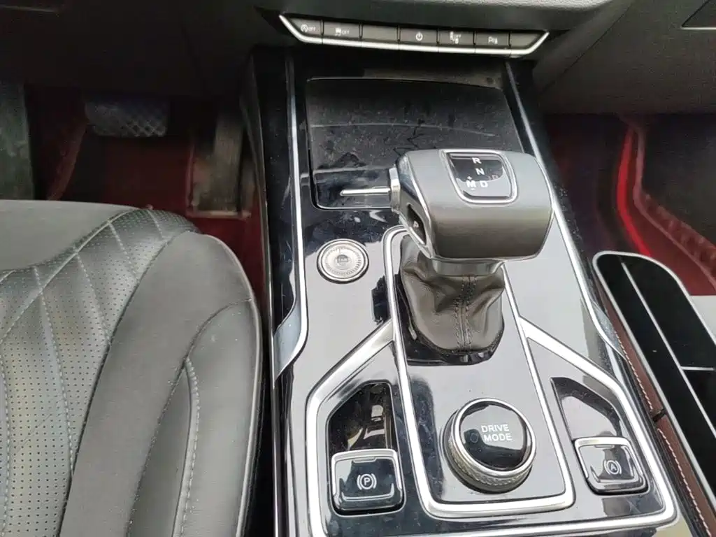 Hongqi HS5 2022 Facelift 2.0T Smart Flag Enjoyment Edition — фото 14