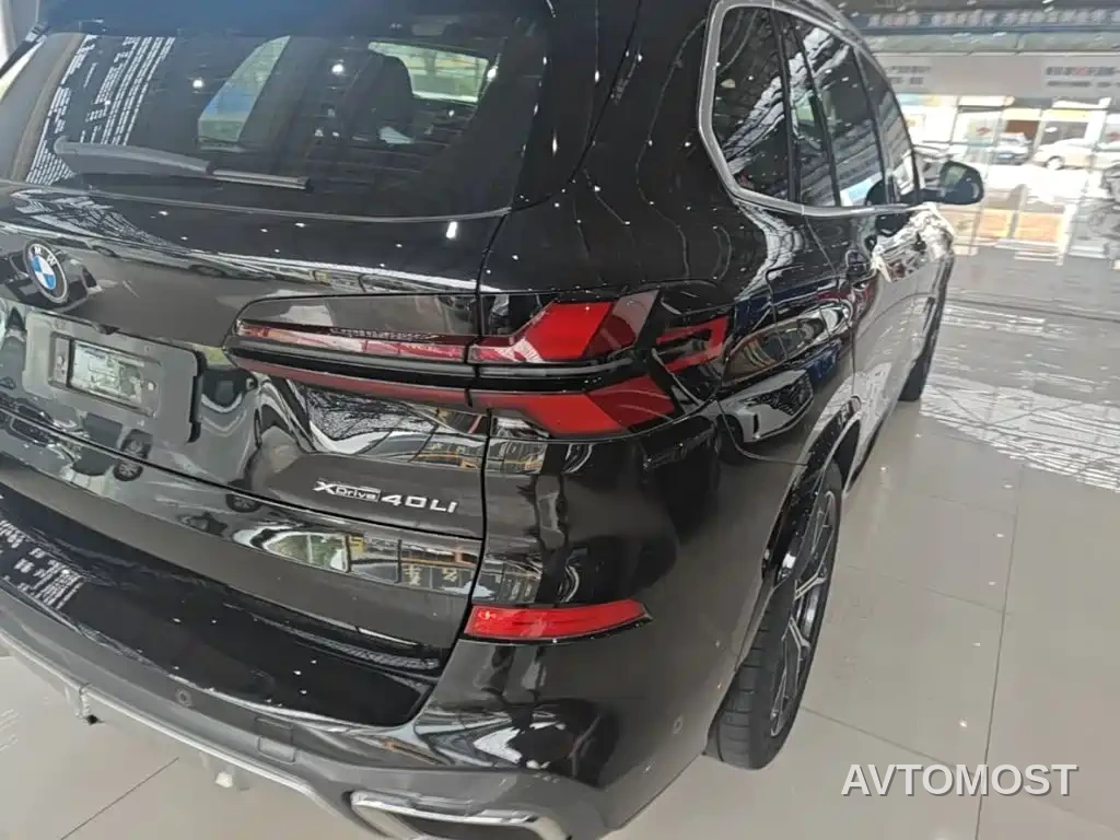 BMW X5 2023 xDrive 30Li Premium M Sport Package — фото 6