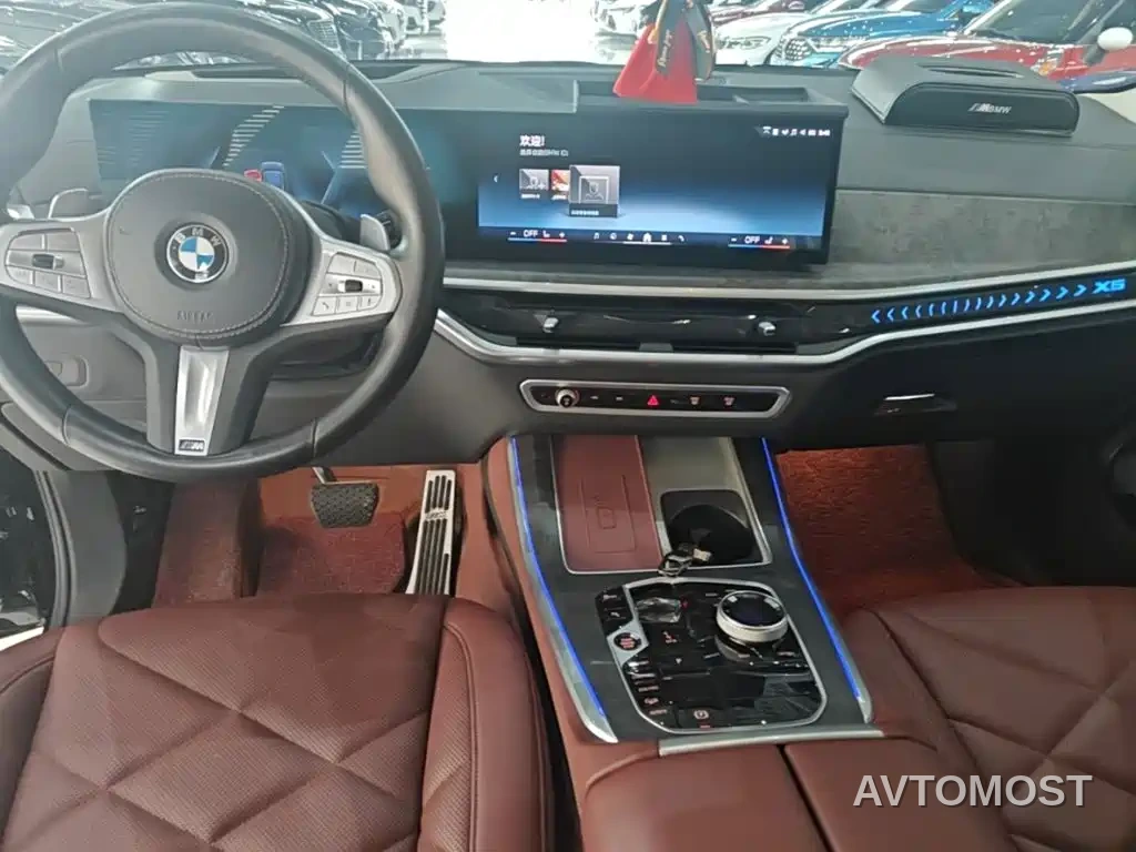 BMW X5 2023 xDrive 30Li Premium M Sport Package — фото 8