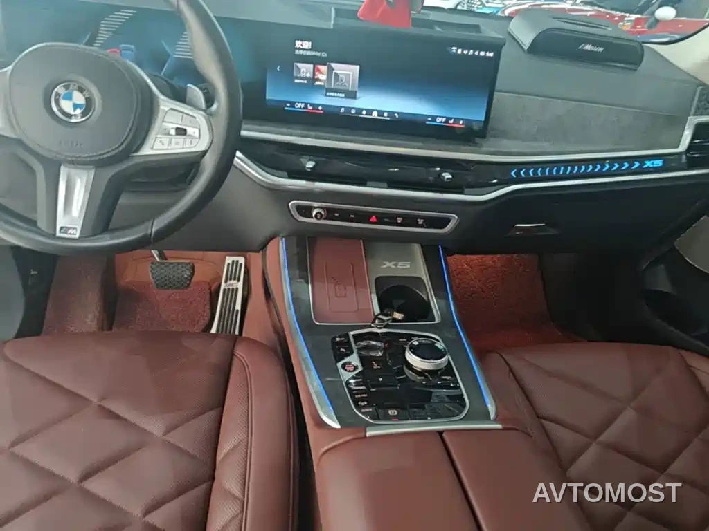 BMW X5 2023 xDrive 30Li Premium M Sport Package — фото 11