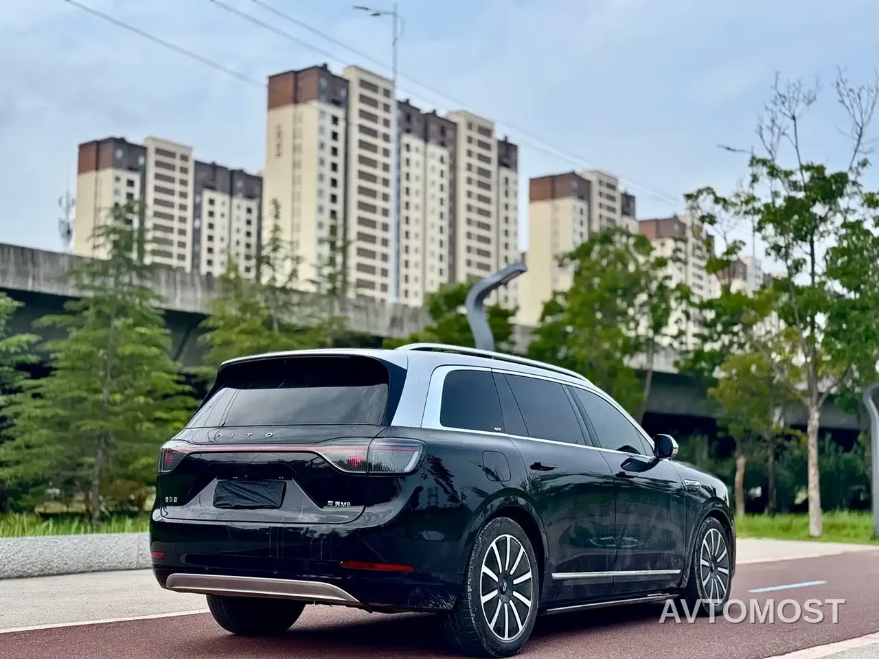 AITO M9 2024 Range Extender Max Edition 42kWh 6-seater — фото 7