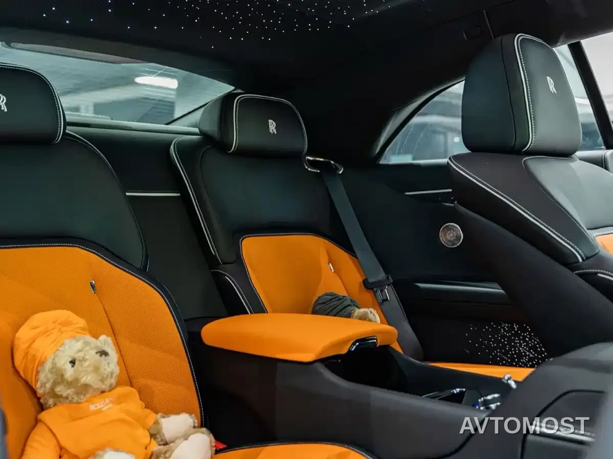 Rolls-Royce Spectre 2024 Standard Model — фото 19