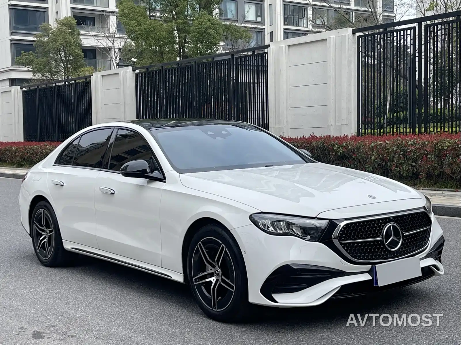 Mercedes-Benz E-Class (Import) 2024 E 300 Fashion Sport Edition — фото 3