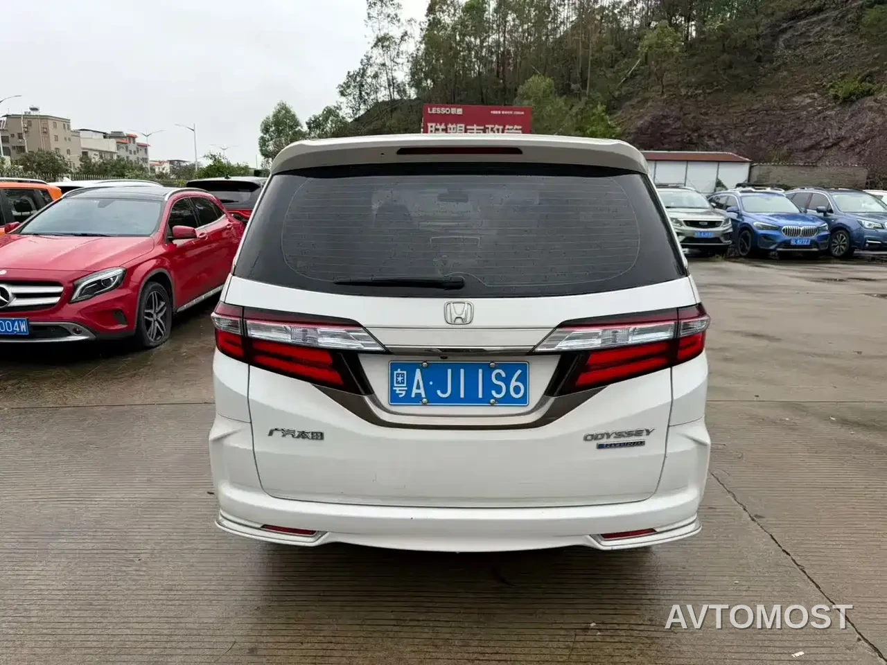 Honda Odyssey 2021 2.0L Sharp Premium Edition — фото 8