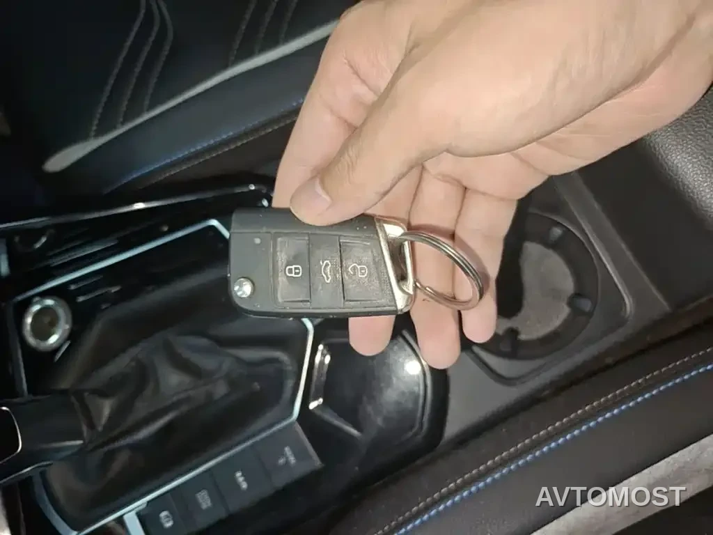 Volkswagen Tayron GTE Plug-in Hybrid 2020 Model 1.4T Luxury — фото 8