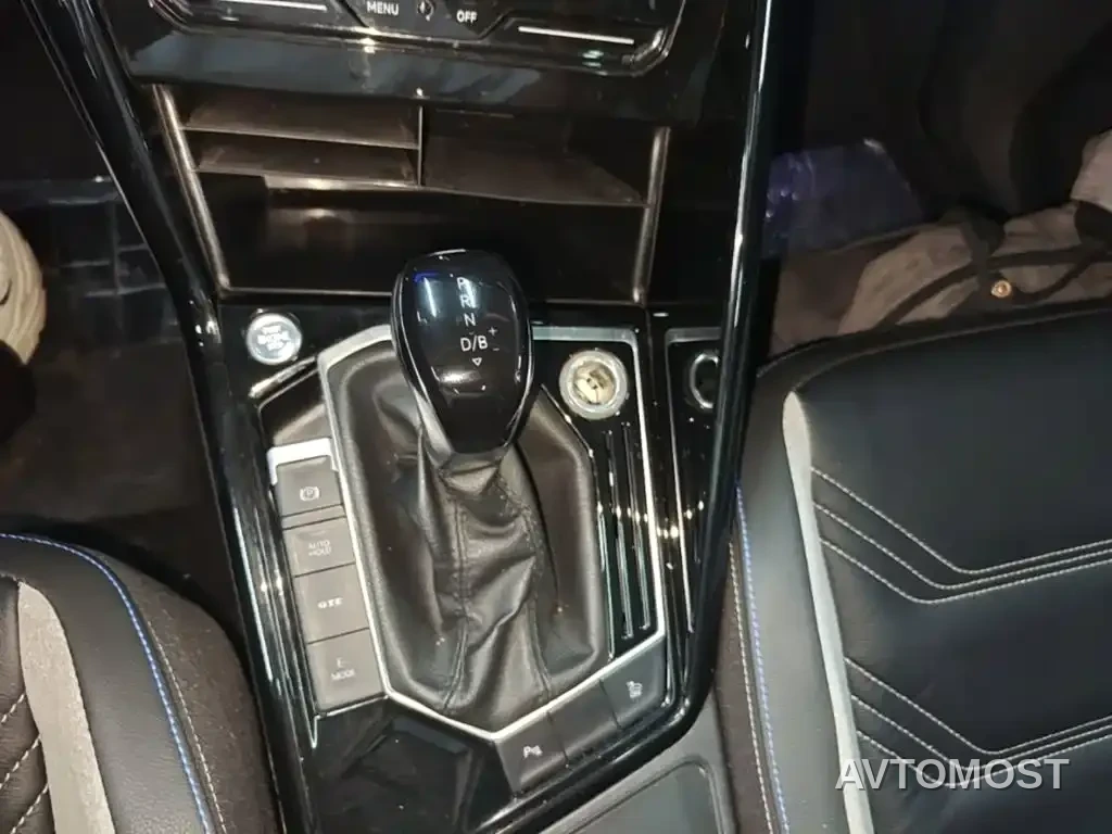 Volkswagen Tayron GTE Plug-in Hybrid 2020 Model 1.4T Luxury — фото 13