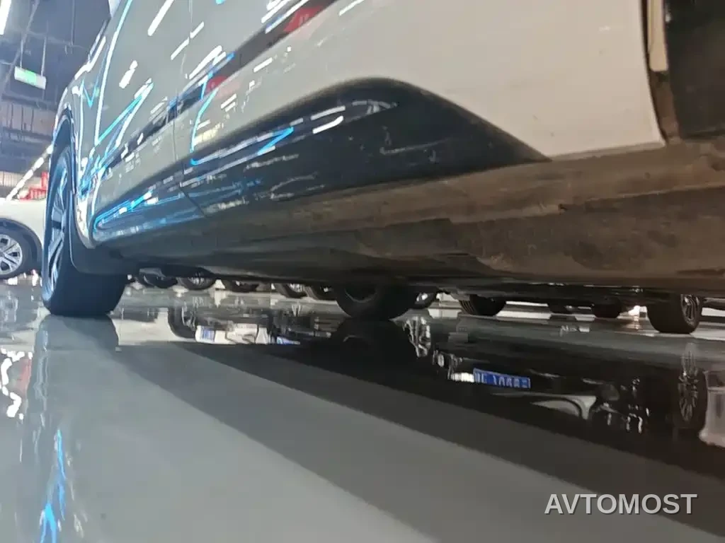 Volkswagen Tayron GTE Plug-in Hybrid 2020 Model 1.4T Luxury — фото 21