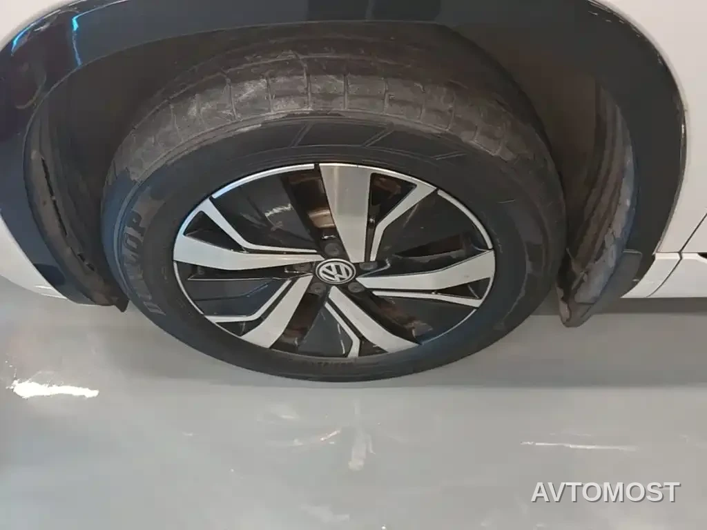 Volkswagen Tayron GTE Plug-in Hybrid 2020 Model 1.4T Luxury — фото 22