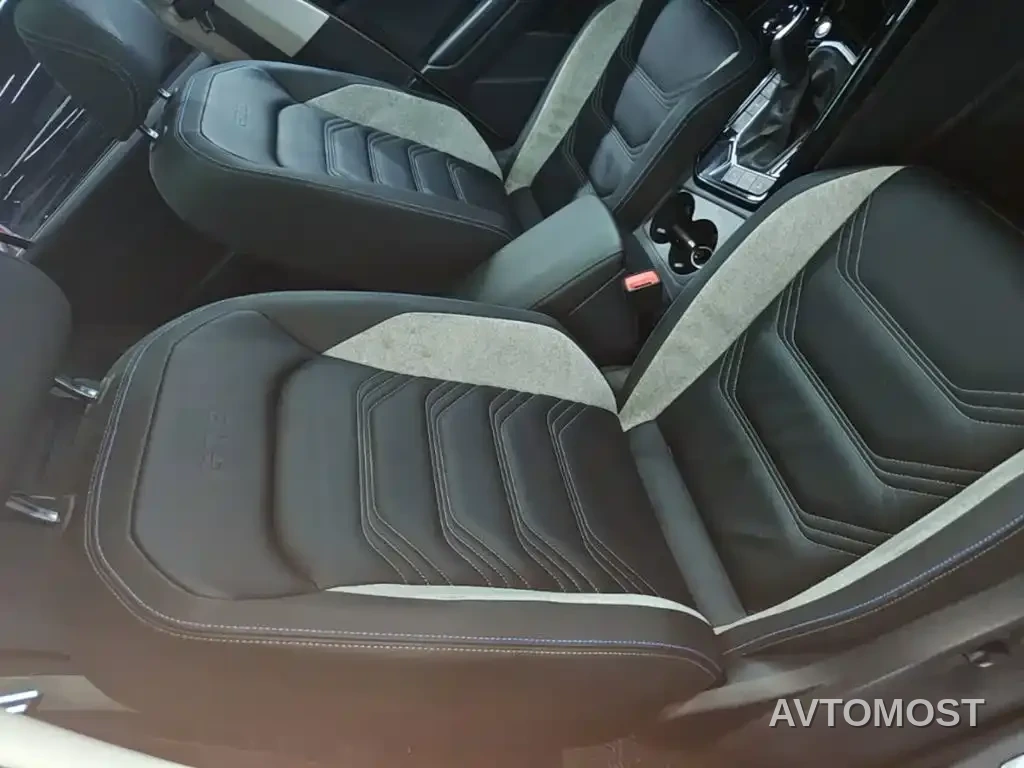 Volkswagen Tayron GTE Plug-in Hybrid 2020 Model 1.4T Luxury — фото 24