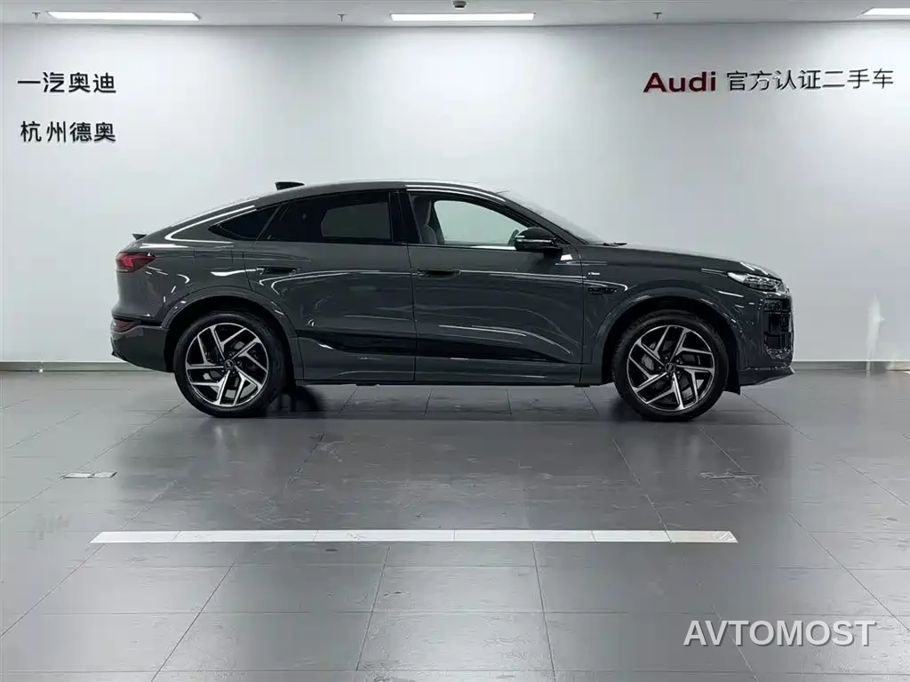 Audi Q6L Sportback e-tron 2025 Pioneer Navigation Edition — фото 3